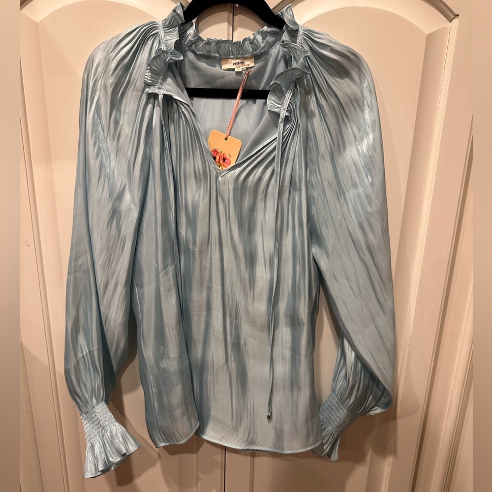 Entro light powder blue shimmer shirt blouse 
v neck dressy top large nwt